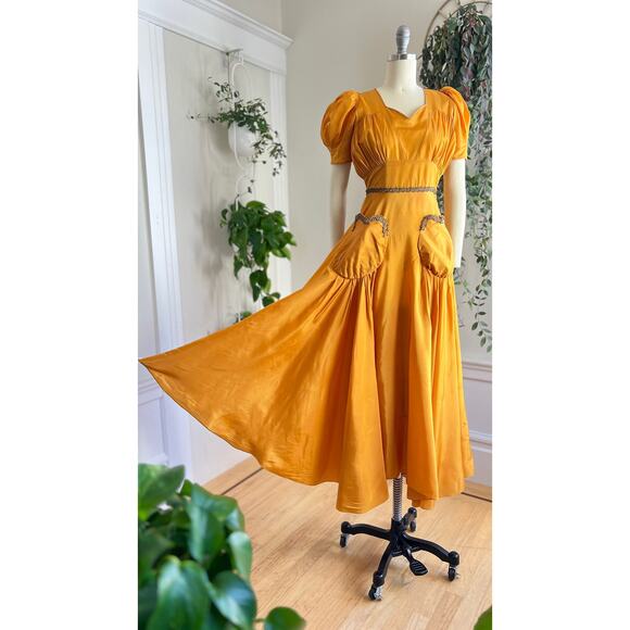 Vintage 1940s Gown 40s Gold Yellow Sweetheart Formal Evening Party Maxi Dress - Picture 4 of 13